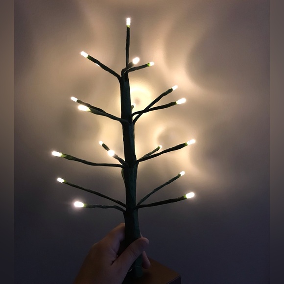 2016 Target Lit Tree Decoration Requires 3 AA Table Counter Small Space Decor - Picture 4 of 16